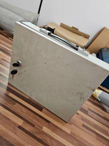 Metal key box Kotak kunci besi