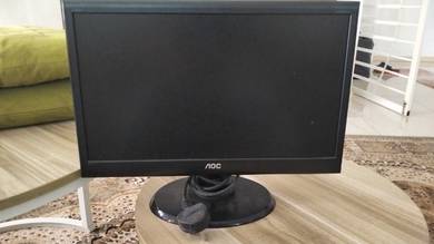 Computer Monitor 18 inch