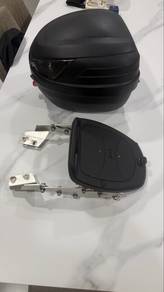 Givi Box Rack
