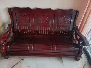 kerusi kayu solid