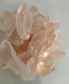 High quality natural rose quartz raw stone dark pi