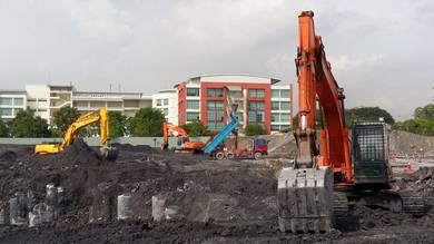 Perkhidmatan Sewa Excavator, Truck and Machinery