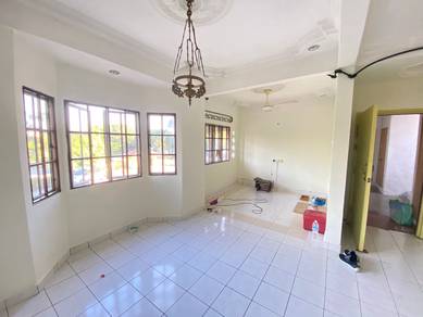 Apartment For Rent in Intana Ria