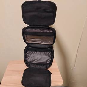 Toiletries Bag Multi-Layer Compartment