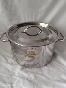 cooking pot