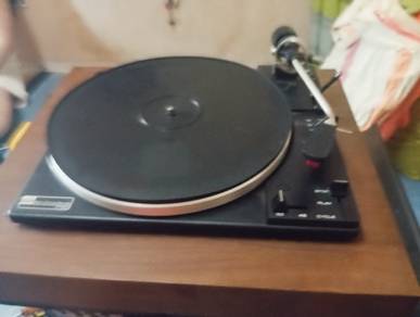 Vintage Old Vinyl Player