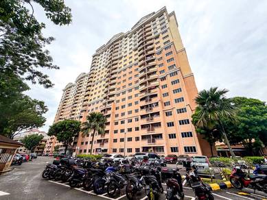 Condominium For Sale in Cengal Condominium