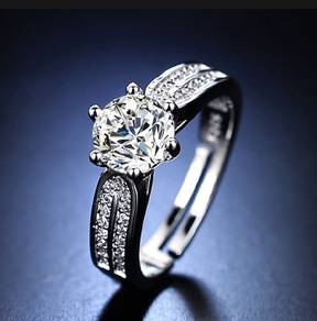 Adjustable Size 1 Carat CZ Stone Ring