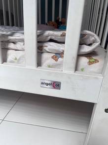 Baby cot/Child crib with mattress