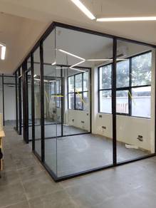 Aluminium shopfront with glass (Promo Deals)