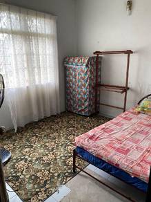 Room in Jeli, KTN