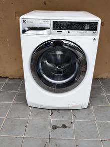 Electrotlux inverter front load washer 10kg