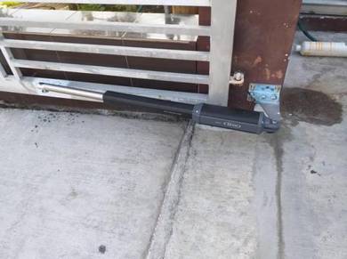 Autogate with installations & backup battery