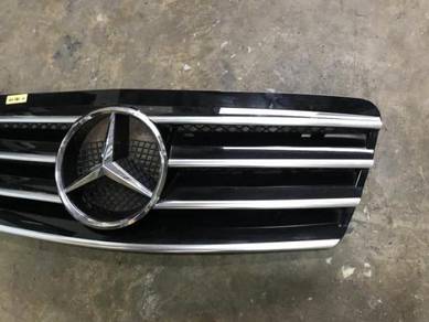 Mercedes benz W211 grille/ w211 AMG grill E class