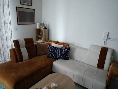 Corner sofa like new condition free cushion