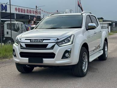 Isuzu D-Max PREMIUM in Permas Jaya, JHR