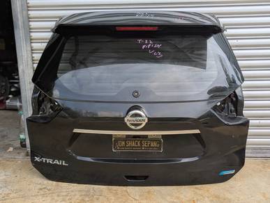 NISSAN XTRAIL T32 BoNET BELAKANG TAIL GATE