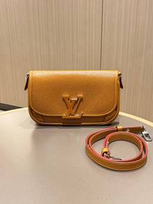 Louis Vuitton Buci Crossbody Bag In Gold Honey