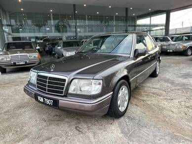 Mercedes Benz E220 220 (CKD) in Klang, SGR