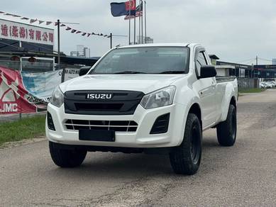 Isuzu D-Max 4X4 in Permas Jaya, JHR