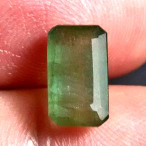 Batu Zamrud Zambia Asli - Emerald KOD ZZ013
