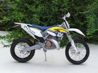 Maisto 1-12 Husqvarna FE 501 Blue Motorcycle