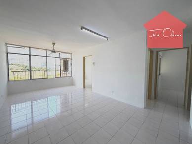 Apartment For Rent in Taman Kristal