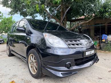 Nissan Grand Livina PREMIUM/LUXURY in Muar, JHR