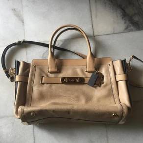 Genuine Coach Swagger large handbag