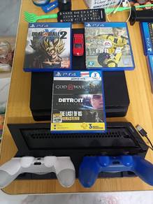 PS4 Slim