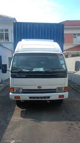 Lori Nissan untuk dijual 