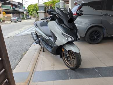 Honda Forza 250