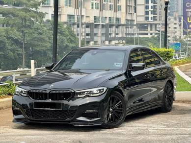 BMW 330i 30i M SPORT in Desa Petaling, KUL