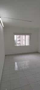 Condominium For Rent in Puncak Seri Kelana Kondominium