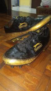 kasut bola