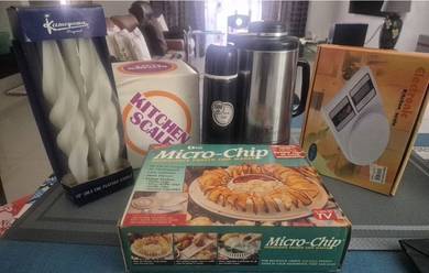 Kitchen and baking scales etc