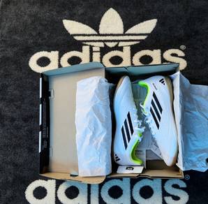 kasut futsal