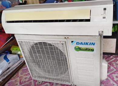 aircond daikin ecoking 2.5HP
