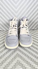 Nike Air Jordan 1 Mid Sneakers Women Size US7.5