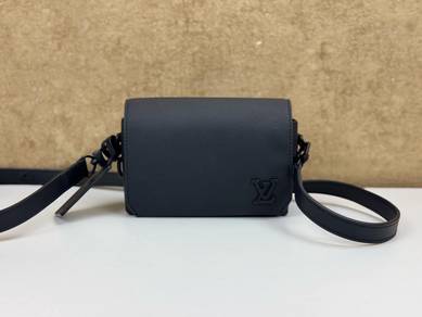 [RAYA SALES] LV M82085 Fastline Wearable Wallet
