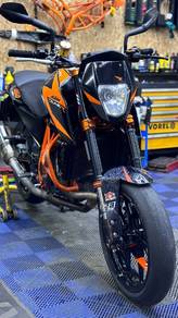 KTM 690 Duke R