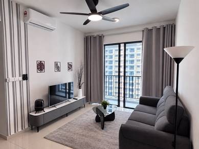Condominium For Rent in Ideal Venice Residency