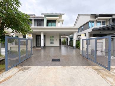 Semi-Detached House For Sale in Puncak Alam,SGR