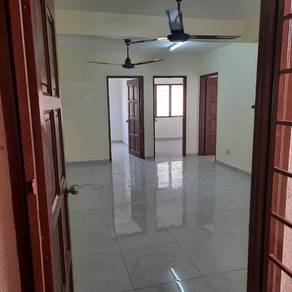 Apartment For Rent in Pangsapuri Palma (Bandar Botanic)