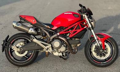 Ducati Monster 795