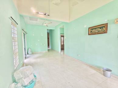 Semi-Detached House For Sale in Senawang,NSN