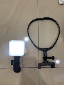 hands free camera holder and light