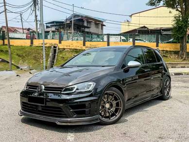 Volkswagen Golf R (TECH PACK) in Desa Petaling, KUL