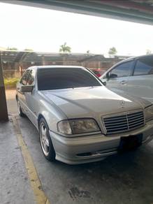 Mercedes Benz 200 in Kota Bharu, KTN