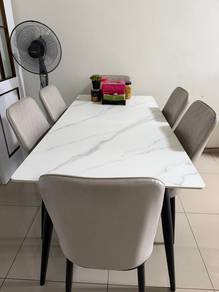 Dining table including 6 chairs